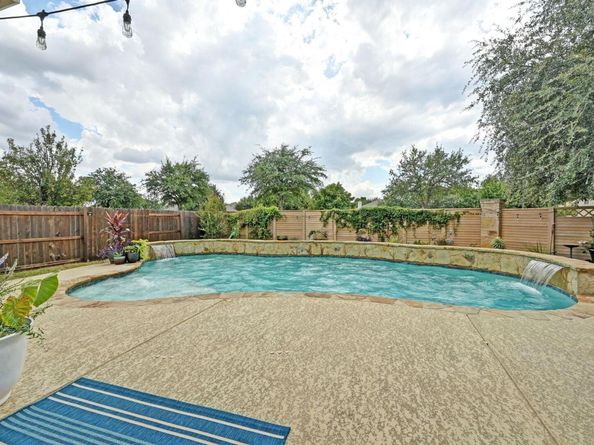 1100 Willowbrook DR, Cedar Park TX 78613