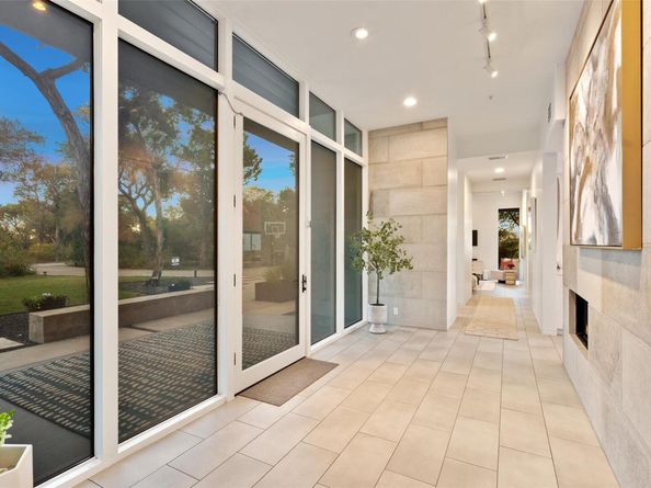 1904 Yaupon Valley RD, West Lake Hills TX 78746