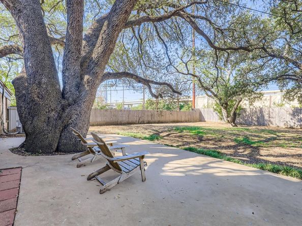 5702 Fairlane DR, Austin TX 78757