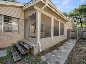 9424 Shady Oaks DR, Austin TX 78729