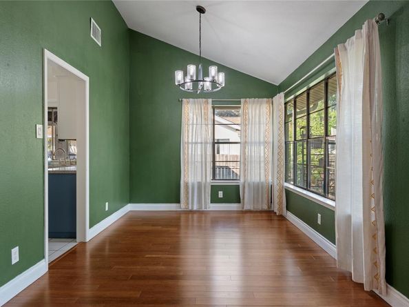 9424 Shady Oaks DR, Austin TX 78729