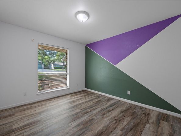9424 Shady Oaks DR, Austin TX 78729
