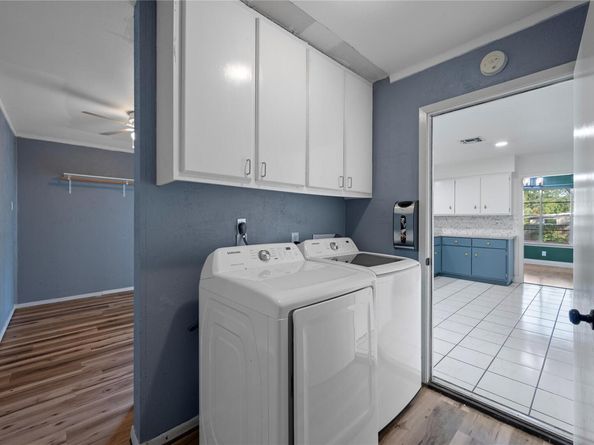 9424 Shady Oaks DR, Austin TX 78729