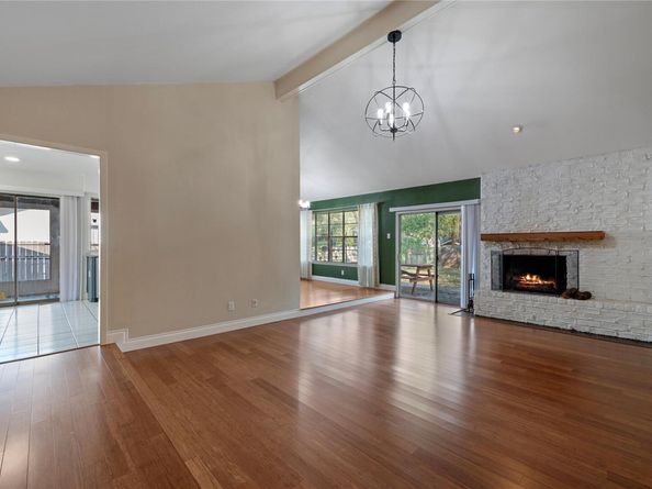 9424 Shady Oaks DR, Austin TX 78729