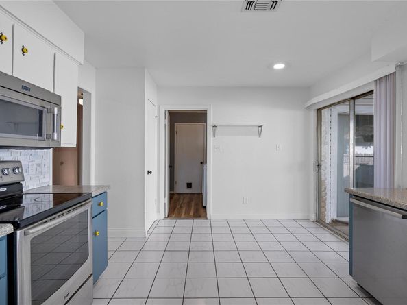9424 Shady Oaks DR, Austin TX 78729