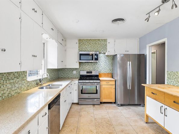 1502 Ridgehaven DR, Austin TX 78723