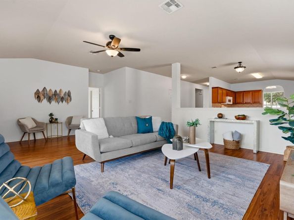 2548 Pearson WAY, Round Rock TX 78665