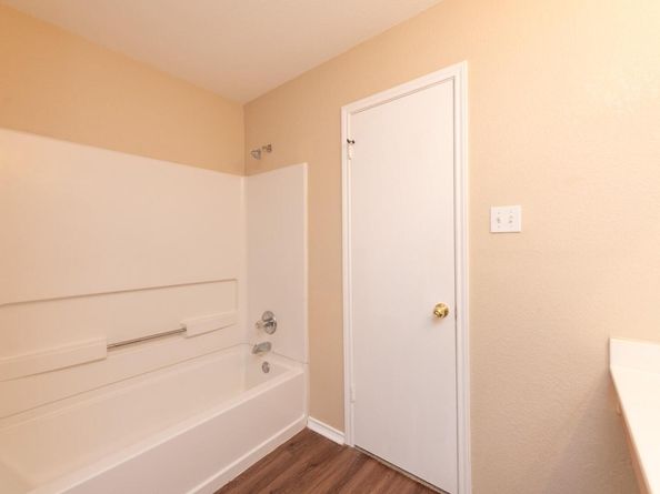 13324 Vizquel LOOP, Del Valle TX 78617