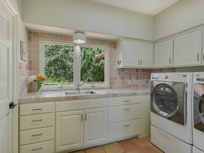 300 Bent Tree CT, West Lake Hills TX 78746