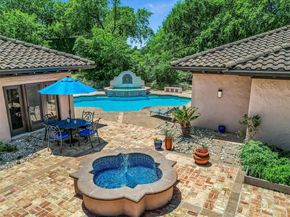 300 Bent Tree CT, West Lake Hills TX 78746