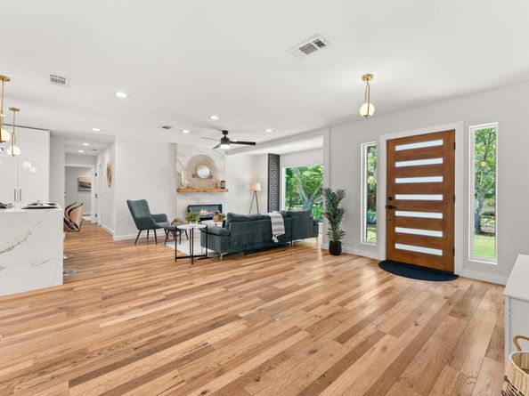 5102 Ravensdale LN, Austin TX 78723
