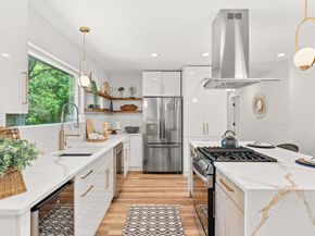 5102 Ravensdale LN, Austin TX 78723