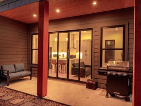 910 Tillery ST B, Austin TX 78702