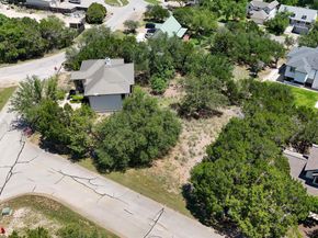 501 Lakeland CIR, Lago Vista TX 78645