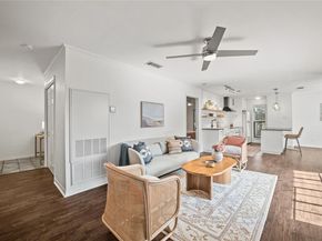 1510 W North Loop BLVD 424, Austin TX 78756