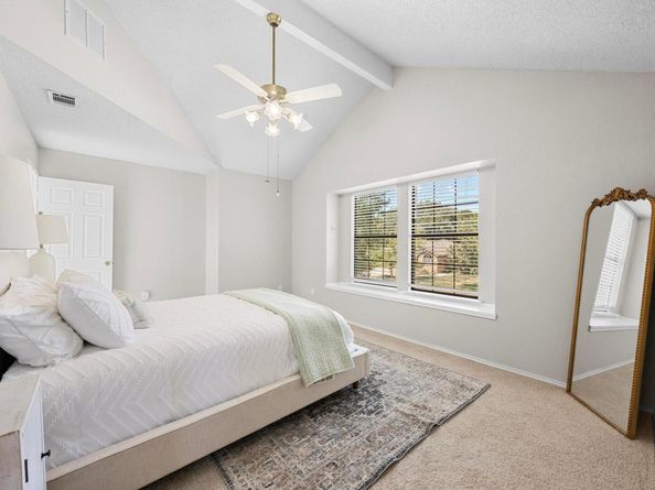 433 Maple Run Dr, Round Rock TX 78664