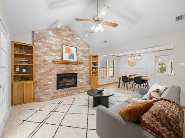 433 Maple Run Dr, Round Rock TX 78664