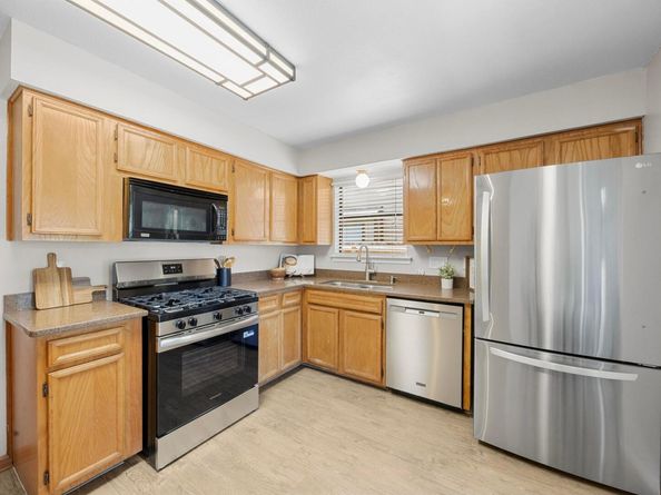 433 Maple Run Dr, Round Rock TX 78664