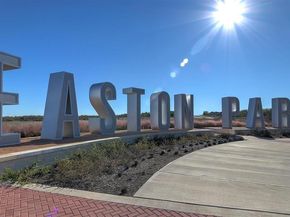 7107 Woodford WAY, Austin TX 78744