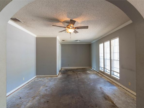 1017 Cripple Creek DR, Austin TX 78758