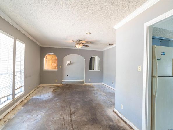 1017 Cripple Creek DR, Austin TX 78758