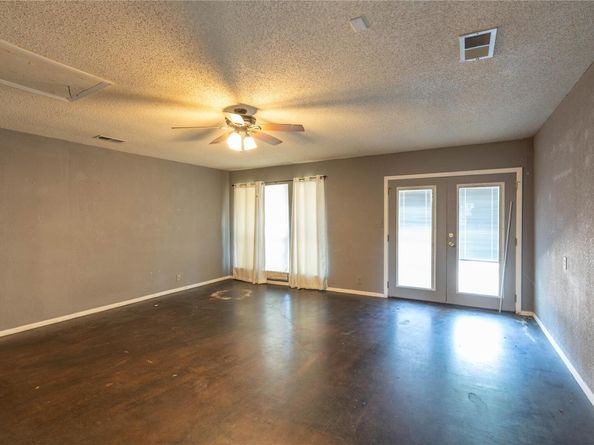 1017 Cripple Creek DR, Austin TX 78758
