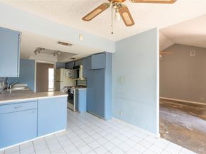 1017 Cripple Creek DR, Austin TX 78758