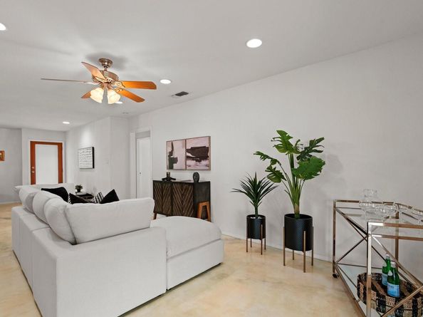 8700 Colonial DR, Austin TX 78758