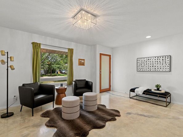 8700 Colonial DR, Austin TX 78758