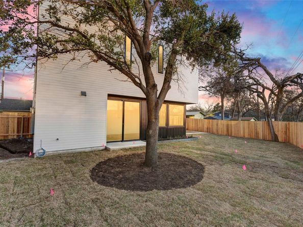 1804 Sylvan DR 2, Austin TX 78741