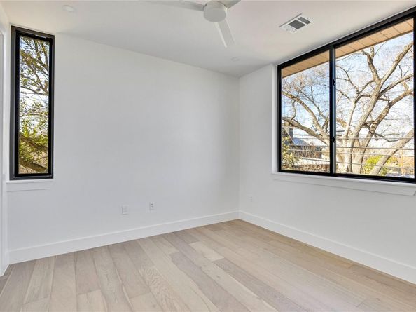 1804 Sylvan DR 2, Austin TX 78741