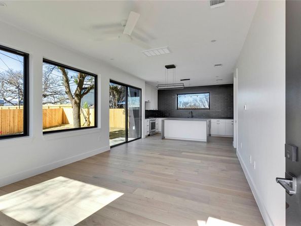 1804 Sylvan DR 2, Austin TX 78741