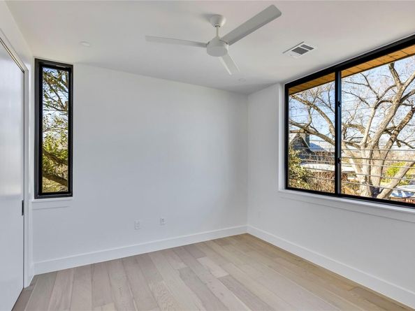 1804 Sylvan DR 2, Austin TX 78741