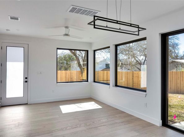 1804 Sylvan DR 2, Austin TX 78741