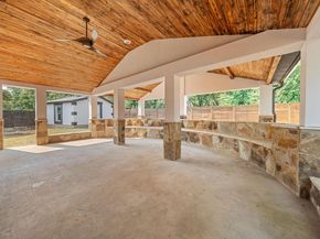 4811 Savorey LN, Austin TX 78744