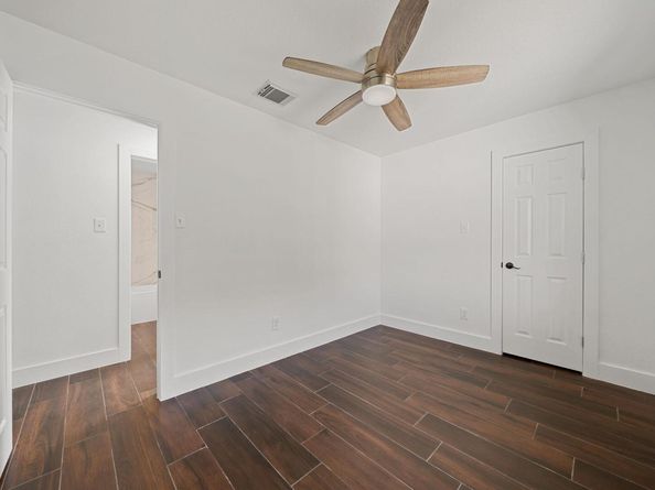 4811 Savorey LN, Austin TX 78744