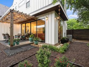 1310 Choquette DR B, Austin TX 78757