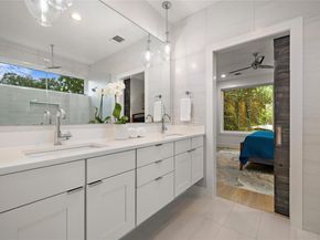 1310 Choquette DR B, Austin TX 78757