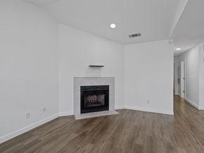 6409 Burns ST 304, Austin TX 78752