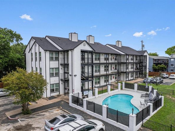 6409 Burns ST 304, Austin TX 78752