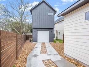 1105 S Meadows DR, Austin TX 78758