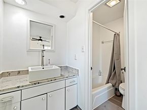 6107 Blarwood DR, Austin TX 78745