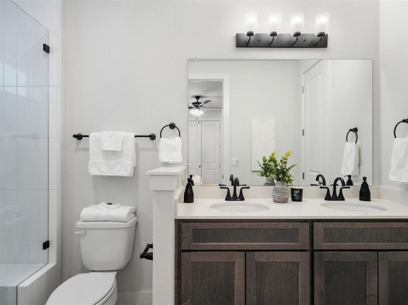 2012 Kit CIR, Austin TX 78758