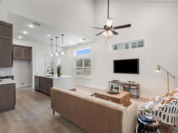 2012 Kit CIR, Austin TX 78758