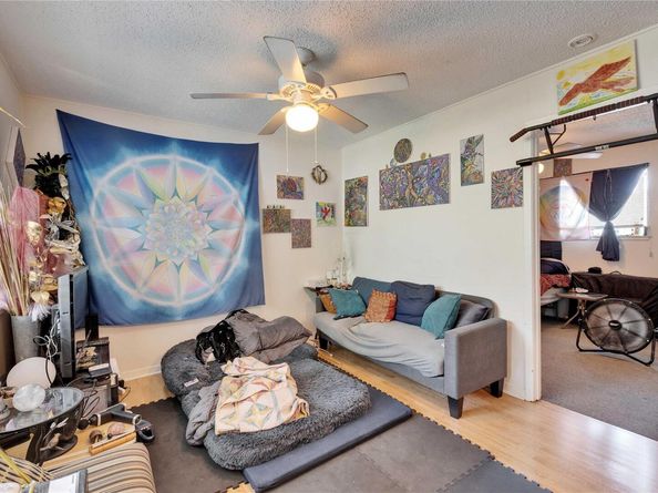 2721 Hemphill PARK B203, Austin TX 78705