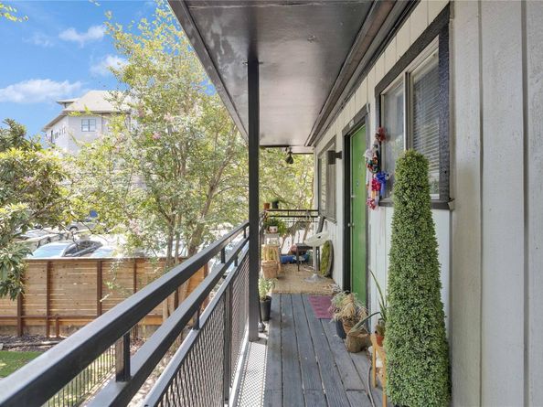 2721 Hemphill PARK B203, Austin TX 78705