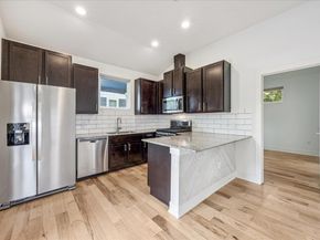 1300 Walnut Ave A, Austin TX 78702