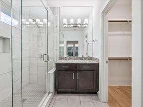 1300 Walnut Ave A, Austin TX 78702