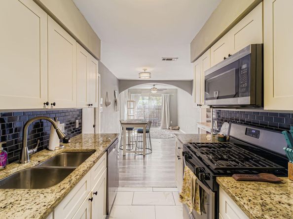 5922 Little Creek TRL, Austin TX 78744