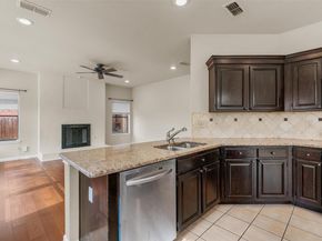 7902 Cahill DR, Austin TX 78729